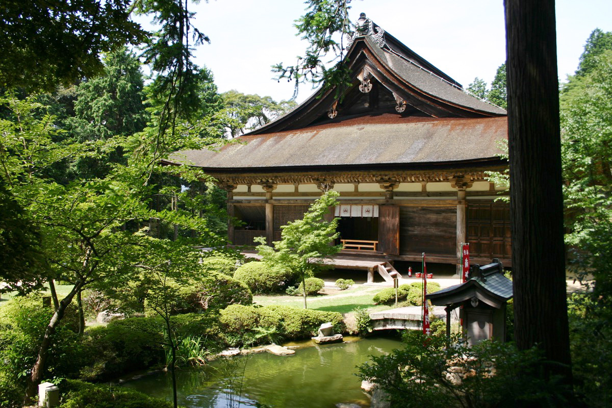 Experience the Healing Nature of the Konan Sanzan Temple National Treasures